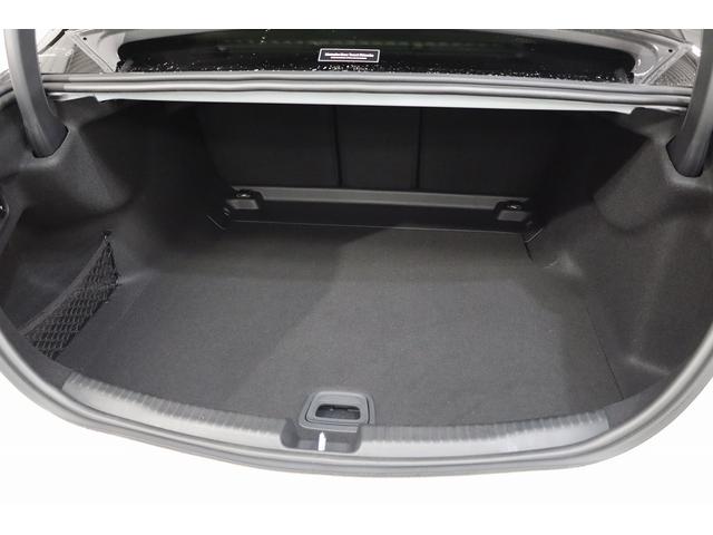 C200アバンギャルド AMGライン ベーシックPKG/リアアクスルステアリング/ARナビ/MBUX/フルセグTV/ヘッドアップディスプレイ/ハーフレザーシート/レーダーセーフティ/パドルシフト/360カメラ/純正18AW/パワートランク(16枚目)