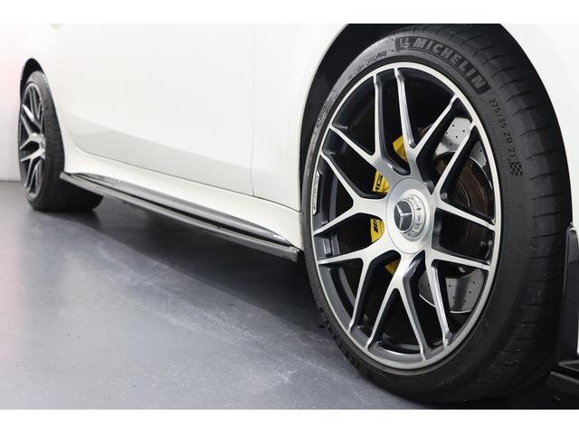 63 S 4マチック+エディション1 限定車/MaxtonDesignエアロ/パノラマSR/純正大型リアウィング/カーボンインテリア/ブルメスター/エアバランスPKG/純正21インチAW/イエローステッチ革シート/スポーツエキゾースト(9枚目)