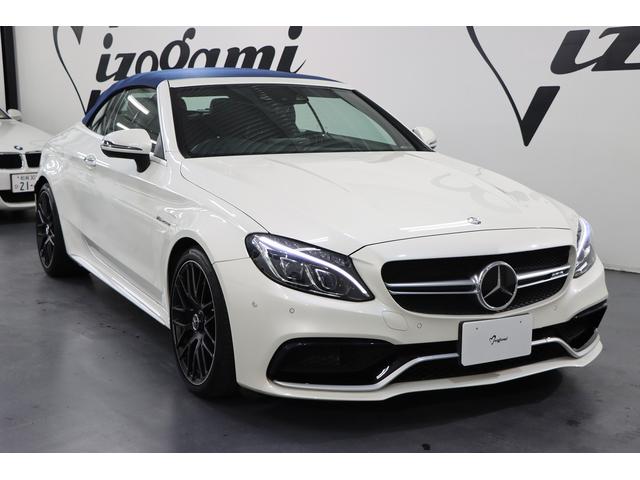 C63 Sカブリオレ ブルーソフトトップ/レーダーセーフティ/AMG黒&白レザスポーツーシート/純正19インチAW/ブルメスターサウンド/スポーツエキゾースト/IWCウォッチ/レッドブレーキキャリパー/純正ナビ/地デジTV(5枚目)