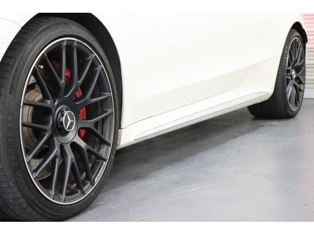 C63 Sカブリオレ ブルーソフトトップ/レーダーセーフティ/AMG黒&白レザスポーツーシート/純正19インチAW/ブルメスターサウンド/スポーツエキゾースト/IWCウォッチ/レッドブレーキキャリパー/純正ナビ/地デジTV(14枚目)