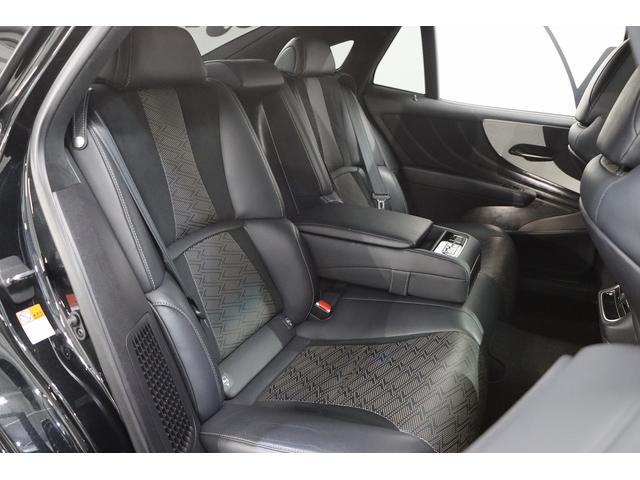 LS500h Fスポーツ サンルーフ/ウルトラスエード黒革コンビシート/HUD/イージークローザードア/パワートランク/純正ドラレコ/HDDナビ/地デジ/360カメラ/シートヒーター&ベンチレーター/三眼LED/1オーナー(14枚目)