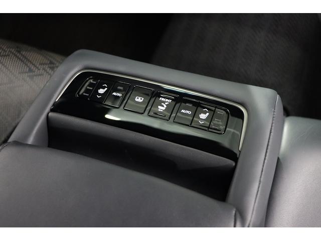 LS500h Fスポーツ サンルーフ/ウルトラスエード黒革コンビシート/HUD/イージークローザードア/パワートランク/純正ドラレコ/HDDナビ/地デジ/360カメラ/シートヒーター&ベンチレーター/三眼LED/1オーナー(15枚目)