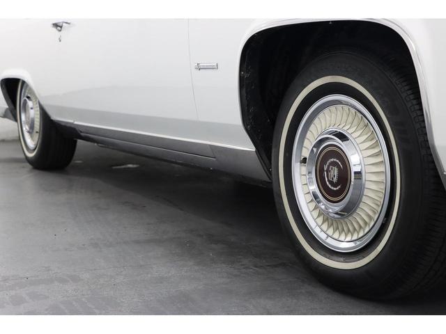 キャデラックフリートウッド ブロアム　クーペ／１９８１ｙ／ハイドロ歴無し／正規ディーラー車／整備記録簿、計２３枚有り／モケットダブルクッションシート／実走行／電動サンルーフ／外装ＮＥＷリペイント（12枚目）