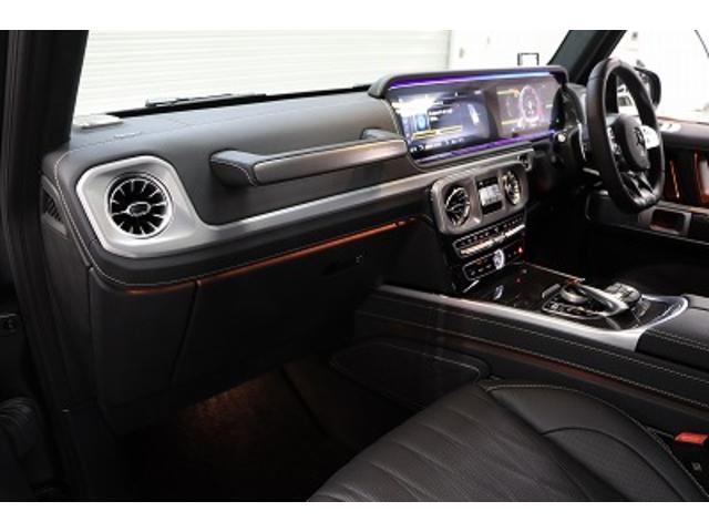 Ｇクラス Ｇ６３　Ｇマヌファクトゥーアプログラムプラス／ＡＭＧナイトＰＫＧ／サンルーフ／黒革シート／ブルメスター／アンビエント／純正２１インチＡＷ／ＧＰＳレーダー／純正前後ドラレコ／デジタルインナーミラー／パドルシフト（22枚目）