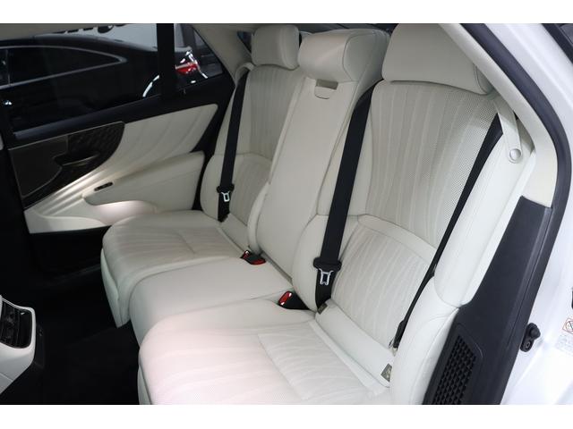 ＬＳ ＬＳ５００ｈ　エグゼクティブ　白革シート／サンルーフ／マークレビンソン／リアエンターテインメントシステム／純正ＳＤナビＴＶフルセグ／純正２０インチＡＷ／ＨＵＤ／電動サンシェード／ＧＰＳレーダー／パドルシフト／デジタルインナーミラー（15枚目）