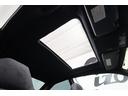 こだわりの快適装備サンルーフ!!ちょっとした空気の入れ替えや車内への光の取り込みができ、気分転換しながら快適なドライビングが出来ます♪