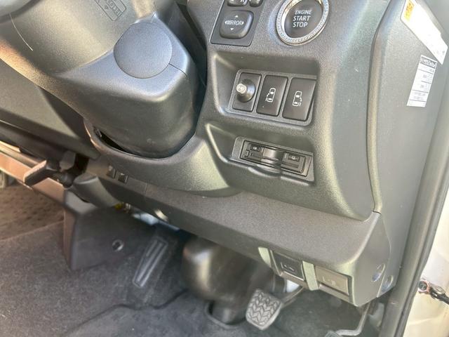 レジアスエースバン スーパーGL ダークプライム フルエアロ 内装レザー張替 ファブレス19インチ エアサス公認 8ナンバー工作車(19枚目)