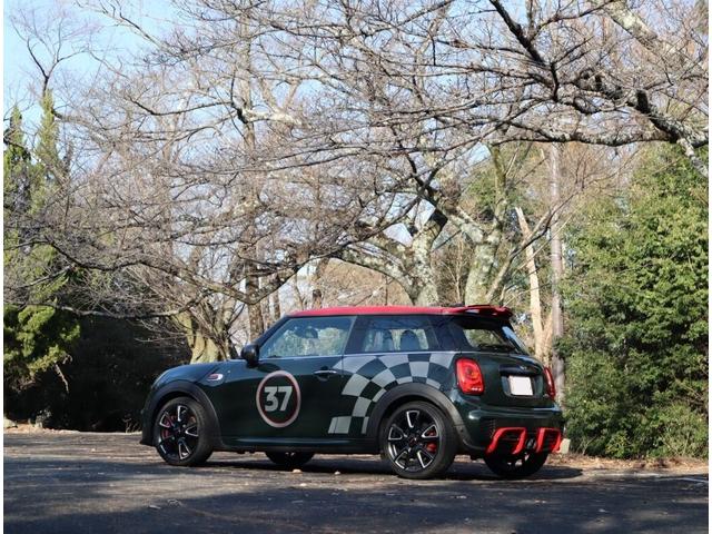 ＭＩＮＩ ジョンクーパーワークス　ＭＴｍｏｄｅ　８ＡＴ　ワンオーナー・純ナビ・ドラレコ・ドライビングモード・コンビ革シート・８ＡＴ１８ＯＰＡＷ・ＧＰ用ディフェーザー・ヘッドＵＰデスプレイ！バックモニター・ＥＴＣ（3枚目）