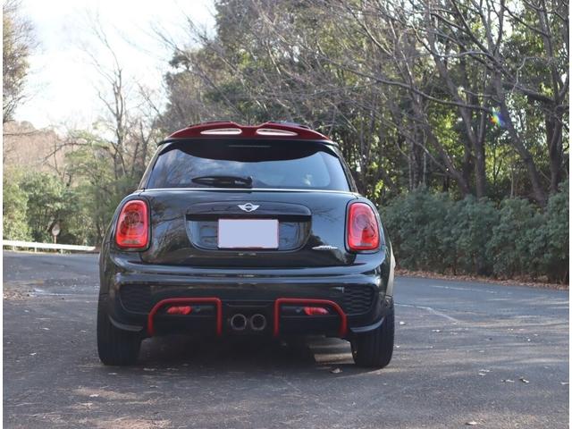 ＭＩＮＩ ジョンクーパーワークス　ＭＴｍｏｄｅ　８ＡＴ　ワンオーナー・純ナビ・ドラレコ・ドライビングモード・コンビ革シート・８ＡＴ１８ＯＰＡＷ・ＧＰ用ディフェーザー・ヘッドＵＰデスプレイ！バックモニター・ＥＴＣ（7枚目）