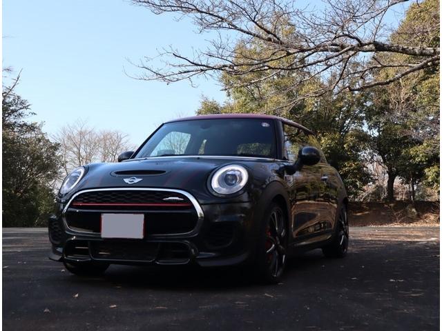 ＭＩＮＩ ジョンクーパーワークス　ＭＴｍｏｄｅ　８ＡＴ　ワンオーナー・純ナビ・ドラレコ・ドライビングモード・コンビ革シート・８ＡＴ１８ＯＰＡＷ・ＧＰ用ディフェーザー・ヘッドＵＰデスプレイ！バックモニター・ＥＴＣ（9枚目）