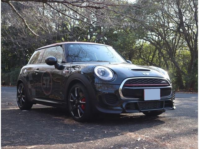 ＭＩＮＩ ジョンクーパーワークス　ＭＴｍｏｄｅ　８ＡＴ　ワンオーナー・純ナビ・ドラレコ・ドライビングモード・コンビ革シート・８ＡＴ１８ＯＰＡＷ・ＧＰ用ディフェーザー・ヘッドＵＰデスプレイ！バックモニター・ＥＴＣ（10枚目）