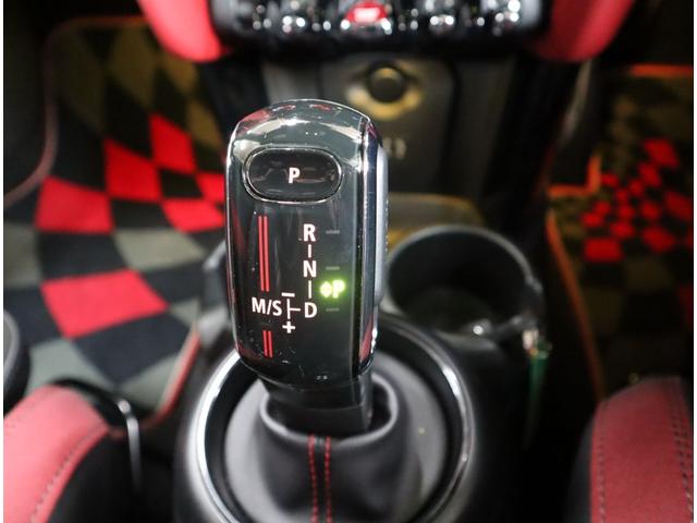 ＭＩＮＩ ジョンクーパーワークス　ＭＴｍｏｄｅ　８ＡＴ　ワンオーナー・純ナビ・ドラレコ・ドライビングモード・コンビ革シート・８ＡＴ１８ＯＰＡＷ・ＧＰ用ディフェーザー・ヘッドＵＰデスプレイ！バックモニター・ＥＴＣ（19枚目）