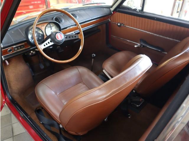 ８５０ ベースグレード　９００スポーツクーペ　（レッド）（11枚目）