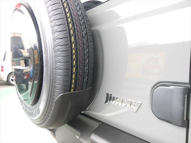 ジムニー ＸＣ　４ＷＤターボ　３型モデル　４ＡＴ車　スズキ保証付　届出済未使用車　デュアルセンサーブレーキ　ＬＥＤヘッドランプ　オートライトシステム　クルーズコントロールシステム　アイドリングストップシステム（53枚目）