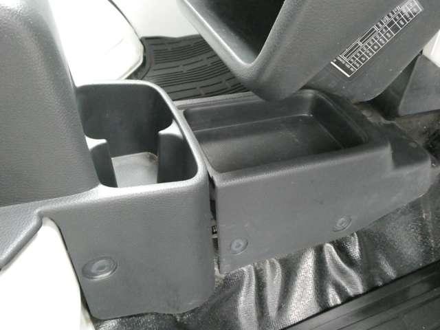 ＮＴ１００クリッパートラック ６６０　ＤＸ　エアコン　パワステ　１オーナー　運転席エアバッグ　エアコン　ＰＳ　５速マニュアル車（9枚目）