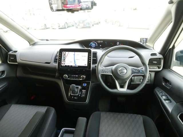 セレナ 1.2 e-POWER ハイウェイスター V 10インチメモリーナビ プロパイロット 360°カメラ エマジェンシーブレーキ 1オナ 寒冷地仕様 スマキー バックカメラ LED レーンアシスト ETC ドラレコ イモビ サイドカーテンエアバック フルオートエアコン アルミホイール(4枚目)