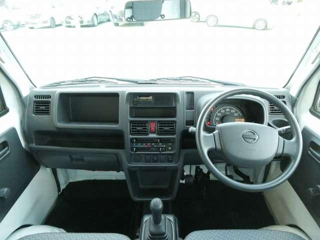 NT100クリッパートラック 660 DX 4WD エアコン パワステ AM/FMラジオ ワンオーナー車 運転席エアバック PS 4WD エアコンパワステ(4枚目)