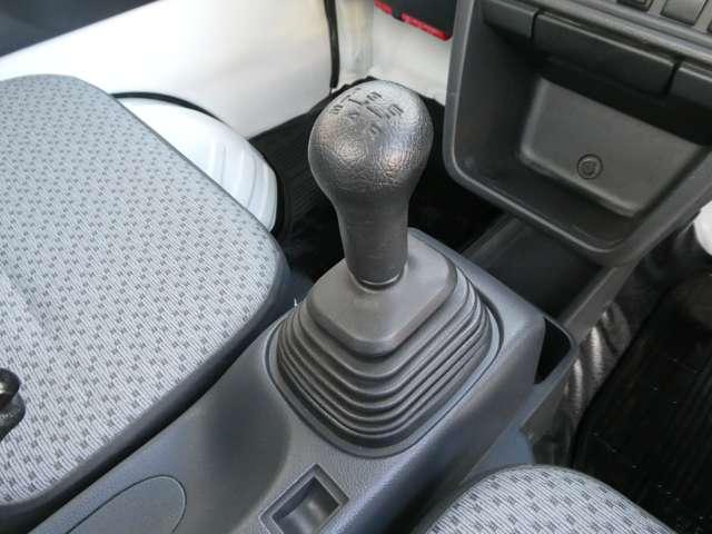 NT100クリッパートラック 660 DX 4WD エアコン パワステ AM/FMラジオ ワンオーナー車 運転席エアバック PS 4WD エアコンパワステ(8枚目)