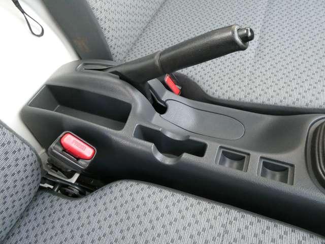 NT100クリッパートラック 660 DX 4WD エアコン パワステ AM/FMラジオ ワンオーナー車 運転席エアバック PS 4WD エアコンパワステ(15枚目)