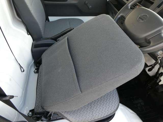 NT100クリッパートラック 660 DX 4WD エアコン パワステ AM/FMラジオ ワンオーナー車 運転席エアバック PS 4WD エアコンパワステ(16枚目)