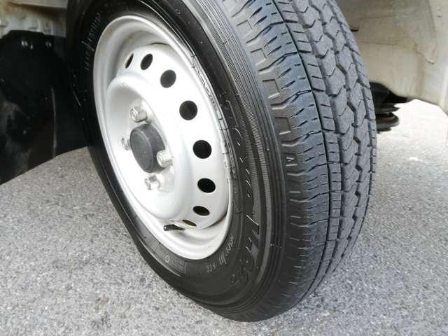 NT100クリッパートラック DX パートタイム4WD 5速マニュアル車 エアコン パワステ AM/FMラジオ 運転席エアバック ワンオーナ 日産ワイド保証1年(28枚目)