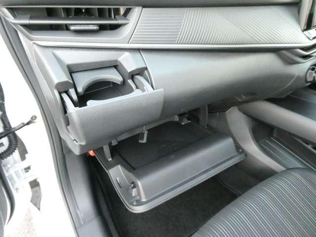 ノート X 9インチメモリーナビ TV アラウンドビューモニター ETC2.0 純正ドラレコ(前方・車内) アダプティブLEDヘッドライト インテリジェントルームミラー 衝突軽減ブレーキ 弊社試乗車アップ(27枚目)