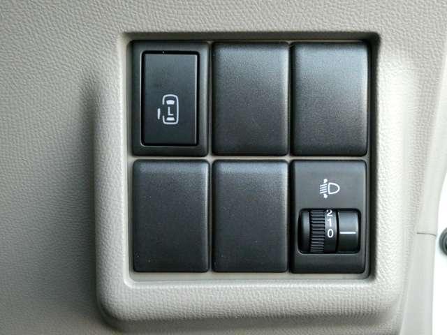 ルークス 660 G HDDナビ TV バックカメラ スマートキープッシュスタート ナビTV セキュリティアラーム キーレスエントリー 運転席助手席エアバック HDDナビ エアバック パワステ オートエアコン PW 両側スライド片側電動ドア ABS(14枚目)