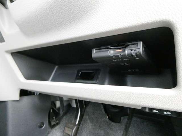 デイズルークス Ｘ　Ｖセレクション　＋ＳａｆｅｔｙＩＩ　衝突軽減ブレーキ　ＥＴＣ車載器　ＲＢＳ　全方位モニター　バックカメラ　パワーウィンドウ　アイドリングストップ　サイドエアバック　サイドモニター　ＡＢＳ　エアバッグ　メモリーナビ　両側スライド片側電動ドア　Ｗエアバッグ（16枚目）