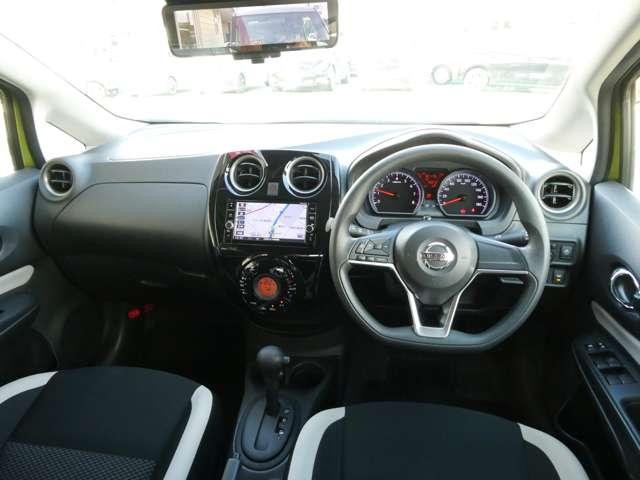 ノート １．２　Ｘ　衝突被害軽減ブレーキ　踏み間違い防止ＡＳＴ　レーダーブレーキサポート　ＥＴＣ搭載　１オーナー車　Ｄレコ　スマトキー　キーレス　運転席助手席エアバッグ　ナビＴＶ　ワンセグ　バックカメラ　エアコン　パワーウィンドウ　レーンアシスト　ＡＢＳ　アラモニ（4枚目）