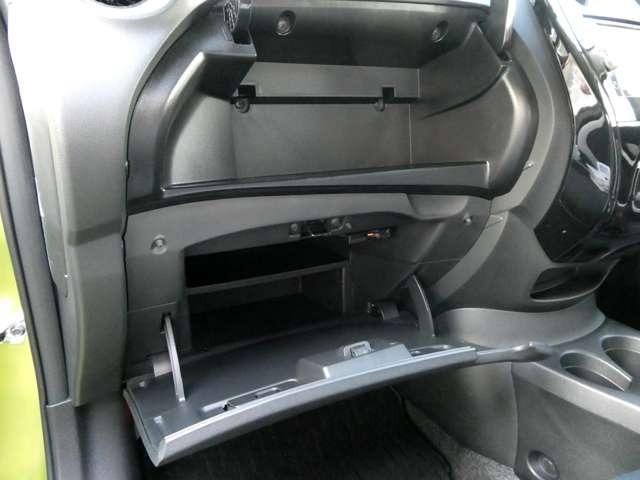 ノート １．２　Ｘ　衝突被害軽減ブレーキ　踏み間違い防止ＡＳＴ　レーダーブレーキサポート　ＥＴＣ搭載　１オーナー車　Ｄレコ　スマトキー　キーレス　運転席助手席エアバッグ　ナビＴＶ　ワンセグ　バックカメラ　エアコン　パワーウィンドウ　レーンアシスト　ＡＢＳ　アラモニ（27枚目）