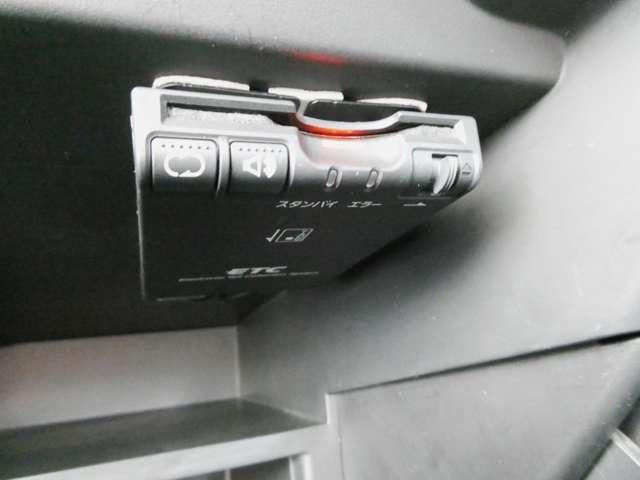 ノート 1.2 メダリスト アラウンドビューモニター メモリーナビ アラウンドビュモニター Aストップ インテリキー オートエアコン 左右エアバック バックビューモニター メモリーナビ ETC 1オーナー ナビTV LEDヘッドライト パワーウインドー パワステ(16枚目)