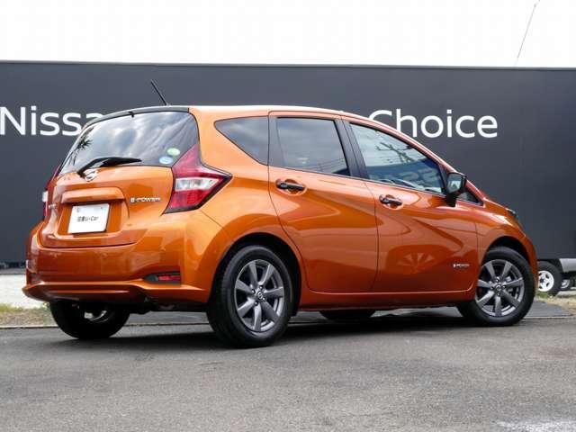 ノート e-パワー X ブラックアロー 障害物ソナー アラウンドビュ-モニター 車線逸脱 LEDランプ 1オーナー スマートキー アクティブクルーズコントロール キーレス ナビTV Wエアバッグ アルミ パワーウインドウ オートエアコン(2枚目)