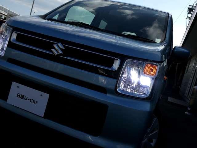 �Â��铹�ł����邭���F���ŏƂ炷�ЊO�k�d�c�w�b�h���C�g�o���u�𑕒��i���ۏؑΏۊO�ł��j�B�Ό��Ԃ̃����v��X���Ȃǂ̖��邳�����m���āA�n�C�r�[���⃍�[�r�[�����؂芷���܂��B�n�C�r�[���A�V�X�g�t�I