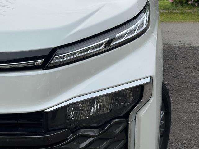 TOYOTA VOXY S-G Best Japan Spec Recon Car for Import Malaysia