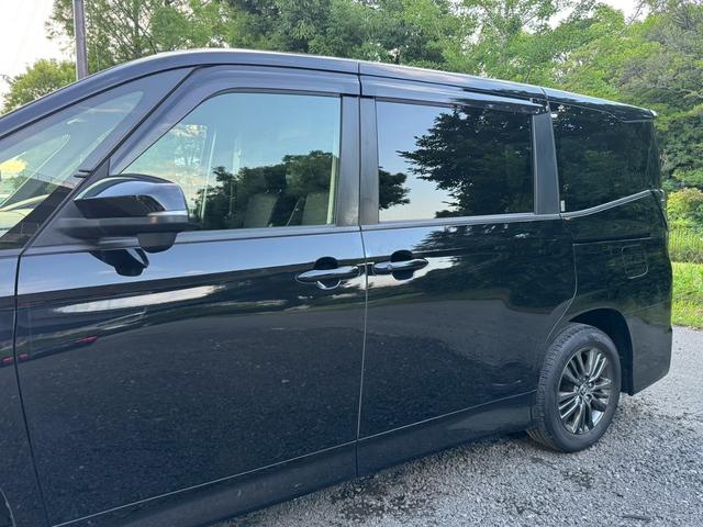 TOYOTA VOXY S-G Best Japan Spec Recon Car for Import Malaysia