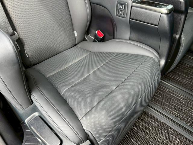 アルファード ２．５Ｓ　Ｃパッケージ　／ツインムーンルーフ／デジタルインナーミラー／フリップダウンモニター／衝突軽減／レーダークルーズ／レーンキープ／コーナーセンサー／パワーバックドア／電動格納ミラー／プッシュスタート／ＥＴＣ／ＵＳＢ接続（60枚目）