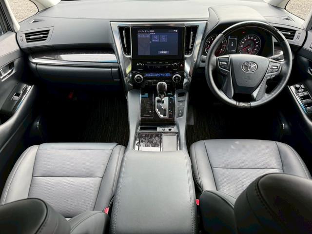 アルファード ２．５Ｓ　Ｃパッケージ　／ツインムーンルーフ／デジタルインナーミラー／フリップダウンモニター／衝突軽減／レーダークルーズ／レーンキープ／コーナーセンサー／パワーバックドア／電動格納ミラー／プッシュスタート／ＥＴＣ／ＵＳＢ接続（65枚目）
