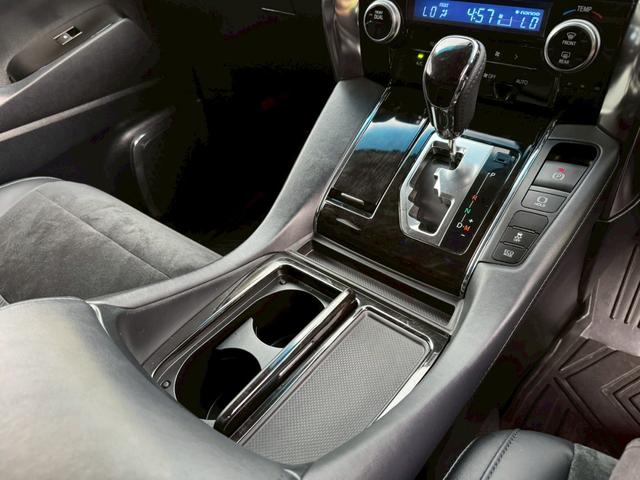 ヴェルファイア ２．５Ｚ　Ｇエディション　／ＡＬＰＩＮＥナビ・フリップダウンモニター／衝突軽減／レーダークルーズ／レーンキープ／両側パワースライドドア／コーナーセンサー／電動格納ミラー／パワーバックドア／ＥＴＣ／バックカメラ／パワーシート（49枚目）