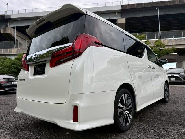 アルファード 2.5S Cパッケージ /ツインムーンルーフ/衝突軽減/デジタルインナーミラー/BSM/レーダークルーズ/レーンキープ/コーナーセンサ/パワーバックドア/シートエアコン/パワーシート/電動格納ミラー/バックカメラ/USB接続(24枚目)