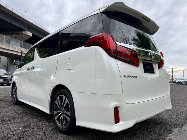 アルファード 2.5S Cパッケージ /ツインムーンルーフ/衝突軽減/デジタルインナーミラー/BSM/レーダークルーズ/レーンキープ/コーナーセンサ/パワーバックドア/シートエアコン/パワーシート/電動格納ミラー/バックカメラ/USB接続(25枚目)