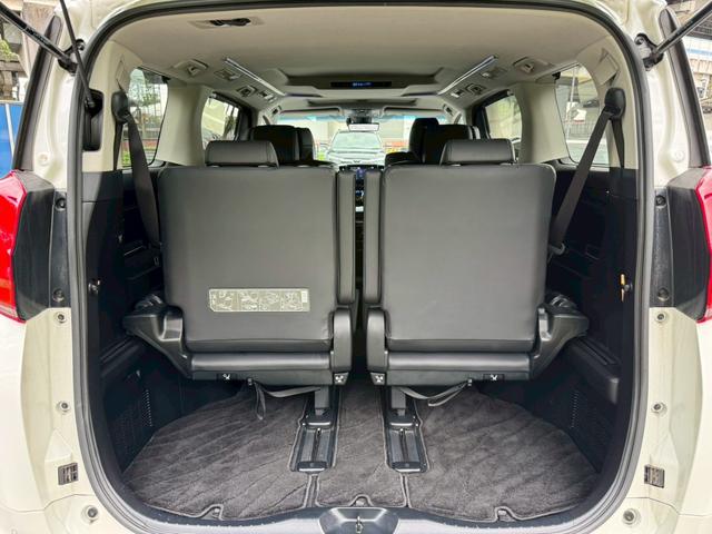 アルファード 2.5S Cパッケージ /ツインムーンルーフ/衝突軽減/デジタルインナーミラー/BSM/レーダークルーズ/レーンキープ/コーナーセンサ/パワーバックドア/シートエアコン/パワーシート/電動格納ミラー/バックカメラ/USB接続(65枚目)