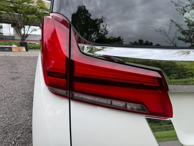 アルファード ２．５Ｓ　Ｃパッケージ　／衝突軽減／レーダークルーズ／レーンキープ／コーナーセンサー／両側パワースライドドア／シートエアコン／プッシュスタート／パワーバックドア／パワーシート／シートメモリ／ＥＴＣ／バックカメラ／ＵＳＢ接続（25枚目）