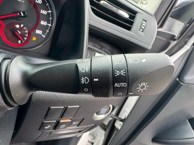 アルファード ２．５Ｓ　Ｃパッケージ　／衝突軽減／レーダークルーズ／レーンキープ／コーナーセンサー／両側パワースライドドア／シートエアコン／プッシュスタート／パワーバックドア／パワーシート／シートメモリ／ＥＴＣ／バックカメラ／ＵＳＢ接続（44枚目）