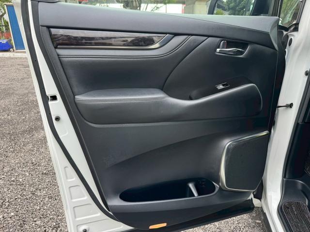 アルファード ２．５Ｓ　Ｃパッケージ　／衝突軽減／レーダークルーズ／レーンキープ／コーナーセンサー／両側パワースライドドア／シートエアコン／プッシュスタート／パワーバックドア／パワーシート／シートメモリ／ＥＴＣ／バックカメラ／ＵＳＢ接続（67枚目）