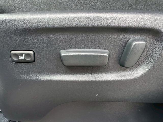 アルファード ２．５Ｓ　Ｃパッケージ　／衝突軽減／レーダークルーズ／レーンキープ／コーナーセンサー／両側パワースライドドア／シートエアコン／プッシュスタート／パワーバックドア／パワーシート／シートメモリ／ＥＴＣ／バックカメラ／ＵＳＢ接続（71枚目）