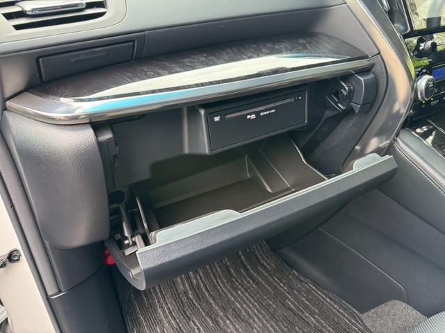 アルファード ２．５Ｓ　Ｃパッケージ　／衝突軽減／レーダークルーズ／レーンキープ／コーナーセンサー／両側パワースライドドア／シートエアコン／プッシュスタート／パワーバックドア／パワーシート／シートメモリ／ＥＴＣ／バックカメラ／ＵＳＢ接続（73枚目）