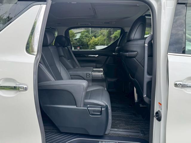 アルファード ２．５Ｓ　Ｃパッケージ／　ツインムーンルーフ／衝突軽減／レーダークルーズ／レーンキープ／コーナーセンサ／シートエアコン／両側パワースライドドア／電動格納ミラー／パワーバックドア／パワーシート／シートメモリ／ＥＴＣ／バックカメラ（60枚目）