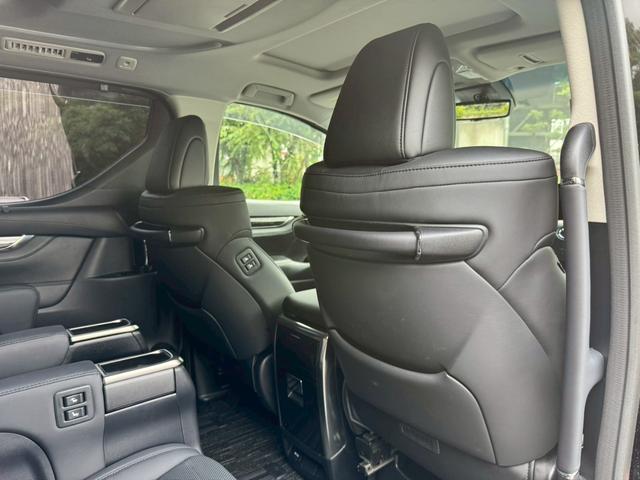 アルファード ２．５Ｓ　Ｃパッケージ／後期／　ツインムーンルーフ／デジタルインナーミラ／フリップダウンモニタ／両側パワースライドドア／衝突軽減／レーダークルーズ／レーンキープ／コーナーセンサ／シートエアコン／パワーバックドア／ＥＴＣ／バックカメラ（66枚目）