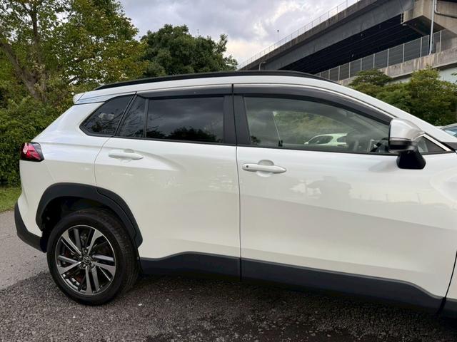 カローラクロス ハイブリッド　Ｚ　／衝突軽減／レーダークルーズ／レーンキープ／コーナーセンサー／シートヒータ／パワーバックドア／ディスプレイオーディオ／オートライト／プッシュスタート／電動格納ミラー／パワーシート／バックカメラ／ＥＴＣ（17枚目）