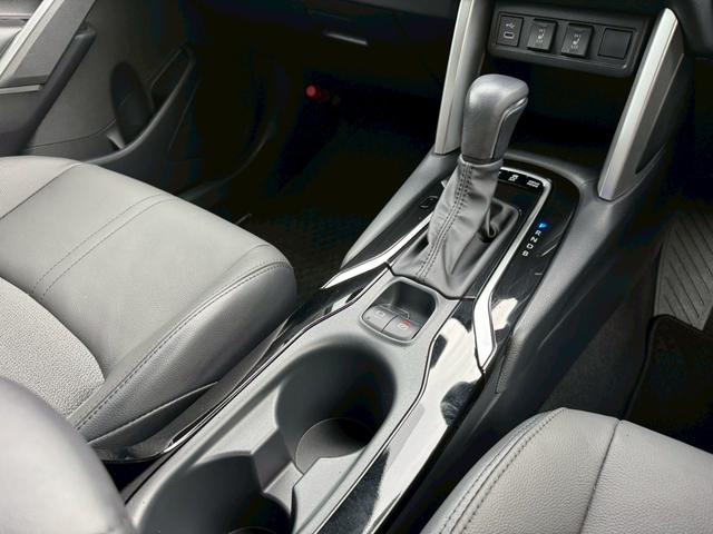 カローラクロス ハイブリッド　Ｚ　／衝突軽減／レーダークルーズ／レーンキープ／コーナーセンサー／シートヒータ／パワーバックドア／ディスプレイオーディオ／オートライト／プッシュスタート／電動格納ミラー／パワーシート／バックカメラ／ＥＴＣ（45枚目）